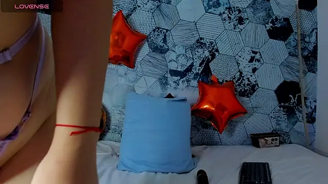 Snapshot of Mikasa_Horny chatting on October 28, 12:30 pm Mikasa Horny online show from October 28, 12:30 pm