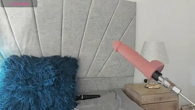 emilyrojas online show from February 28, 3:37 pm