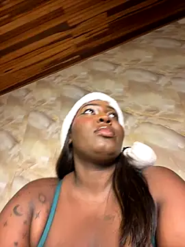 emilyrojas online show from December 5, 11:52 am