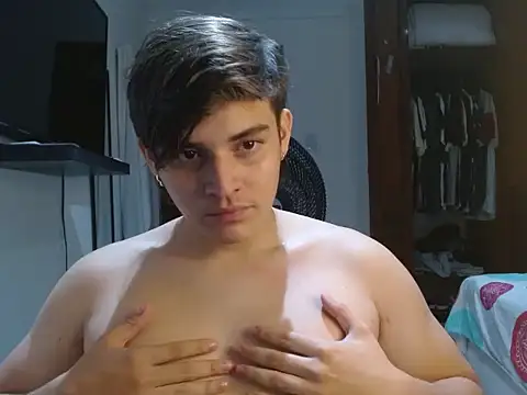 Snapshot of BadBunny_69 chatting on January 19, 6:39 am BadBunny 69 online show from January 19, 6:39 am