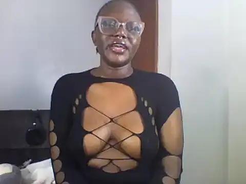 Snapshot of Dirty_sweet_ chatting on October 24, 12:12 pm Dirty sweet online show from October 24, 12:12 pm