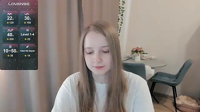 Snapshot of Alyaley chatting on June 10, 9:52 am Alyaley online show from June 10, 9:52 am
