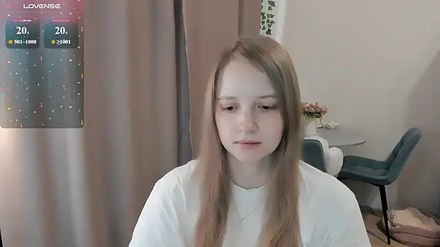 Snapshot of Alyaley chatting on July 4, 9:04 am Alyaley online show from July 4, 9:04 am