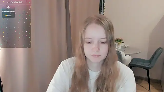 Snapshot of Alyaley chatting on July 15, 7:35 am Alyaley online show from July 15, 7:35 am
