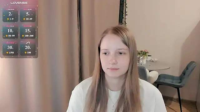 Snapshot of Alyaley chatting on July 19, 8:23 pm Alyaley online show from July 19, 8:23 pm
