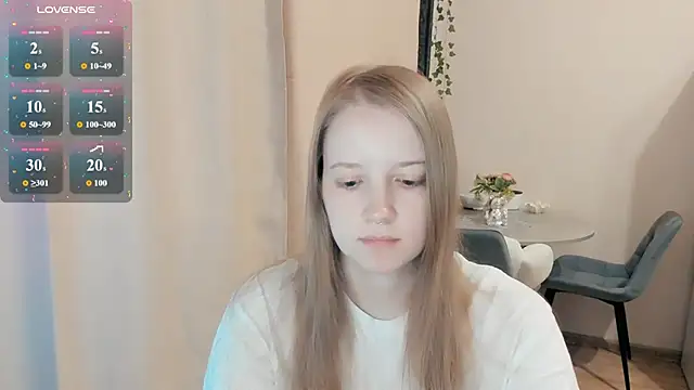 Snapshot of Alyaley chatting on July 28, 6:31 am Alyaley online show from July 28, 6:31 am