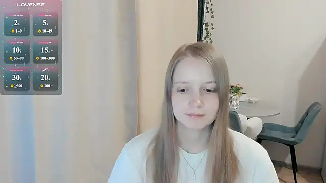 Snapshot of Alyaley chatting on July 28, 4:39 pm Alyaley online show from July 28, 4:39 pm
