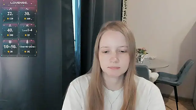 Snapshot of Alyaley chatting on July 31, 5:45 pm Alyaley online show from July 31, 5:45 pm