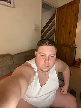 Lukeyboy027 online show from January 2, 12:13 am