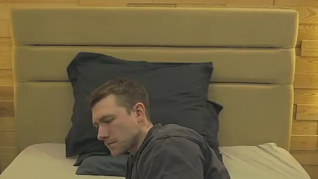 EthanPinkman online show from April 25, 4:04 am