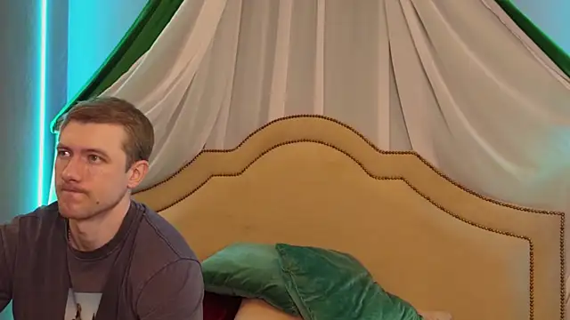 EthanPinkman online show from June 9, 4:57 am