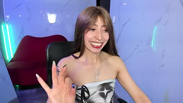 LilithCooperr  online show from June 10, 8:24 am