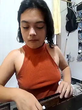 littlemelii online show from September 11, 5:13 pm