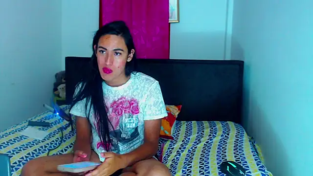 misss estrella online show from March 4, 10:32 am