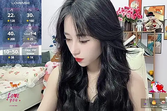  LLisa  online show from January 13, 7:21 pm