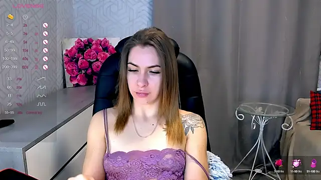 Snapshot of Naughty__Megan chatting on February 13, 4:07 pm Naughty Megan online show from February 13, 4:07 pm