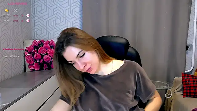 Snapshot of Naughty__Megan chatting on February 14, 5:09 am Naughty Megan online show from February 14, 5:09 am