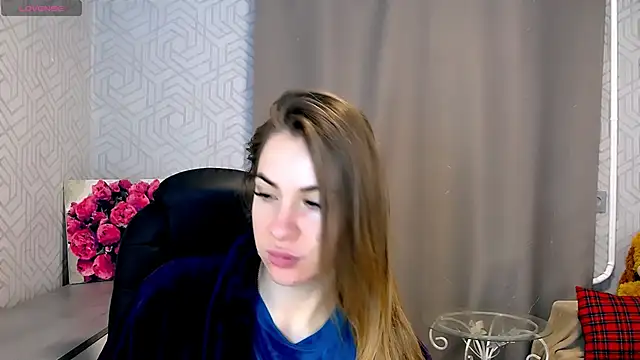 Snapshot of Naughty__Megan chatting on February 26, 6:15 am Naughty Megan online show from February 26, 6:15 am