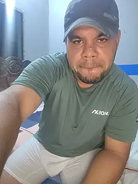 Snapshot of Evert_hairyboy chatting on June 28, 8:04 pm Evert hairyboy online show from June 28, 8:04 pm