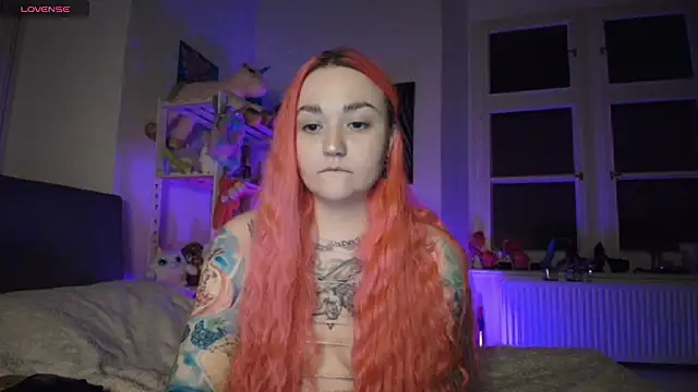 Snapshot of PinkHurricaneOfficial chatting on January 24, 7:49 pm PinkHurricaneOfficial online show from January 24, 7:49 pm