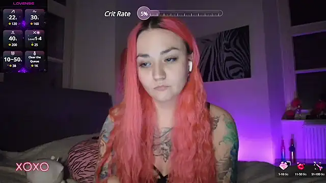 Snapshot of PinkHurricaneOfficial chatting on February 23, 12:41 am PinkHurricaneOfficial online show from February 23, 12:41 am