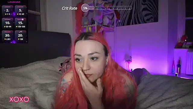 Snapshot of PinkHurricaneOfficial chatting on February 25, 1:30 am PinkHurricaneOfficial online show from February 25, 1:30 am