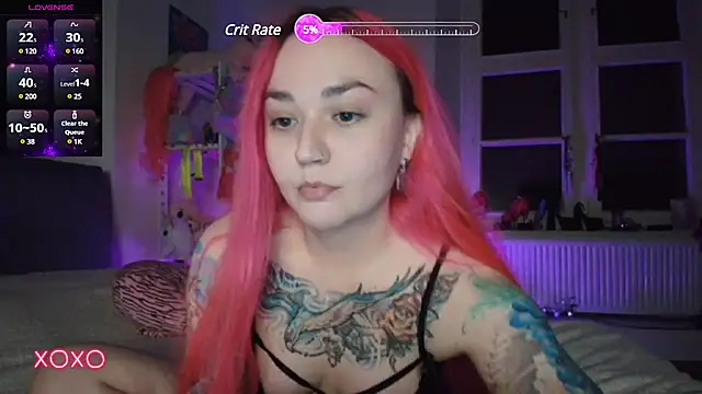 Snapshot of PinkHurricaneOfficial chatting on March 5, 10:43 pm PinkHurricaneOfficial online show from March 5, 10:43 pm