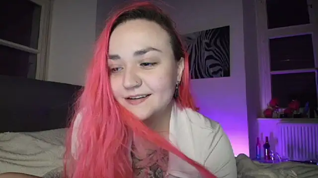 Snapshot of PinkHurricaneOfficial chatting on March 20, 3:25 pm PinkHurricaneOfficial online show from March 20, 3:25 pm