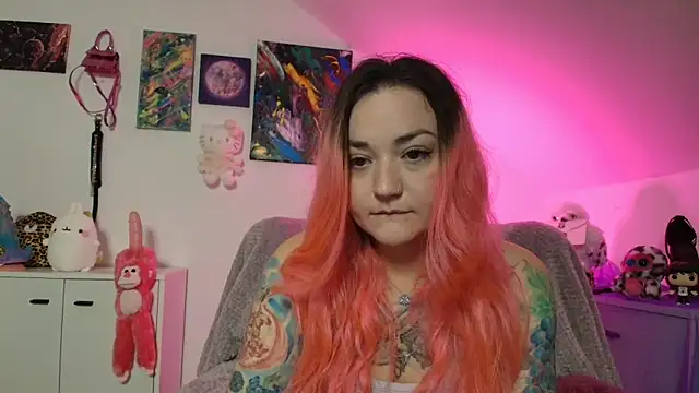 Snapshot of PinkHurricaneOfficial chatting on October 17, 8:44 pm PinkHurricaneOfficial online show from October 17, 8:44 pm