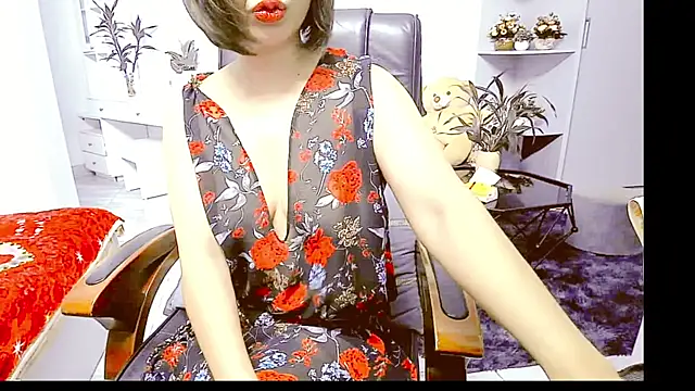 Snapshot of Miu-Le chatting on May 13, 10:56 am Miu-Le online show from May 13, 10:56 am