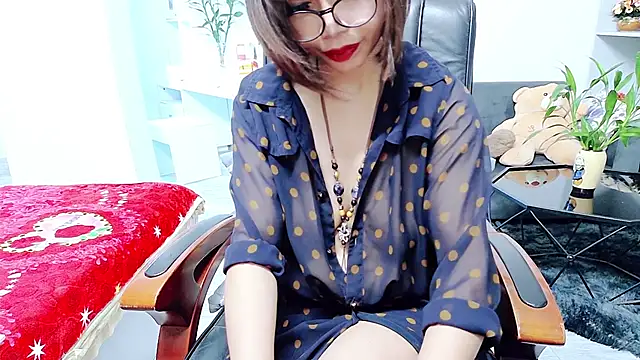 Snapshot of Miu-Le chatting on May 23, 4:50 am Miu-Le online show from May 23, 4:50 am