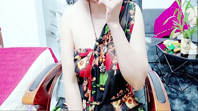 Snapshot of Miu-Le chatting on July 7, 9:19 pm Miu-Le online show from July 7, 9:19 pm