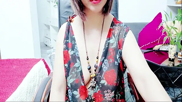 Snapshot of Miu-Le chatting on July 8, 9:25 am Miu-Le online show from July 8, 9:25 am