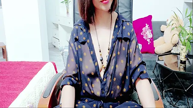 Snapshot of Miu-Le chatting on July 16, 7:36 am Miu-Le online show from July 16, 7:36 am