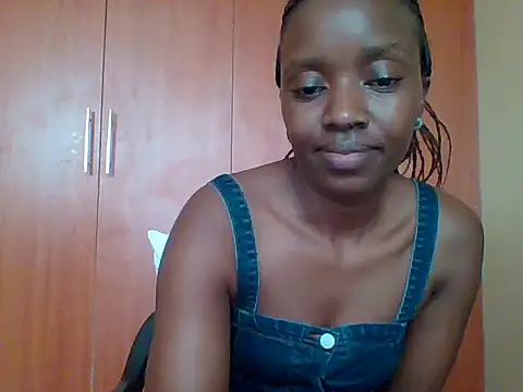 Snapshot of sexy_darleen23 chatting on October 28, 9:57 am sexy darleen23 online show from October 28, 9:57 am