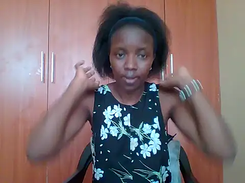 Snapshot of sexy_darleen23 chatting on November 18, 9:58 am sexy darleen23 online show from November 18, 9:58 am