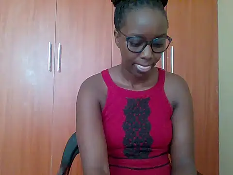 Snapshot of sexy_darleen23 chatting on May 18, 7:47 am sexy darleen23 online show from May 18, 7:47 am