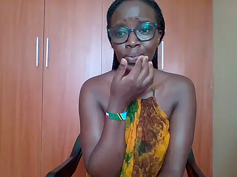 Snapshot of sexy_darleen23 chatting on May 24, 9:14 am sexy darleen23 online show from May 24, 9:14 am