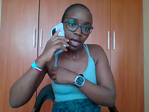 Snapshot of sexy_darleen23 chatting on June 8, 8:04 am sexy darleen23 online show from June 8, 8:04 am