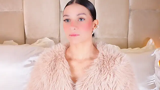 KiraKayleigh1 online show from November 10, 4:00 am