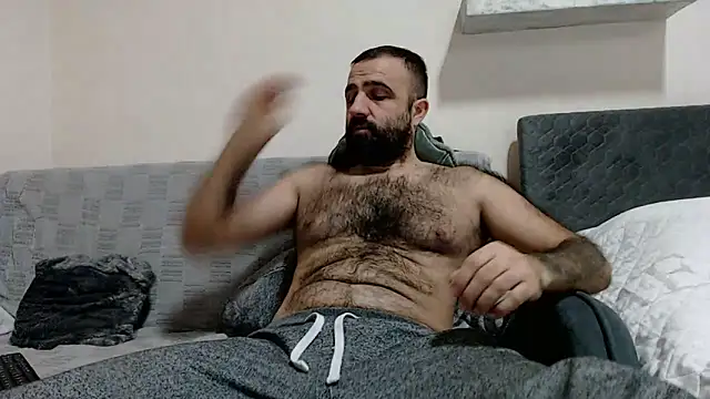 Snapshot of ivat80 chatting on December 11, 5:10 am ivat80 online show from December 11, 5:10 am