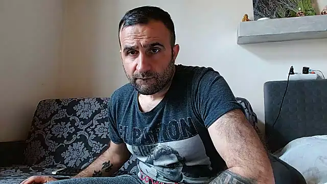 Snapshot of ivat80 chatting on March 21, 1:05 pm ivat80 online show from March 21, 1:05 pm