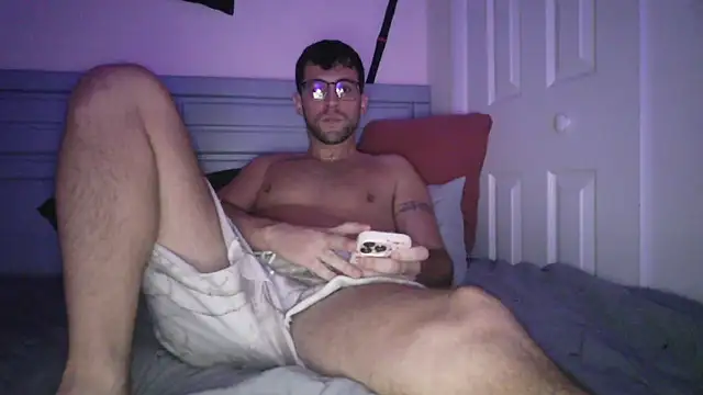 Snapshot of Graysontaylor@xh chatting on May 2, 9:36 am Graysontaylorxh online show from May 2, 9:36 am