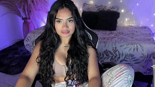 Riana Kean online show from April 26, 2:20 am
