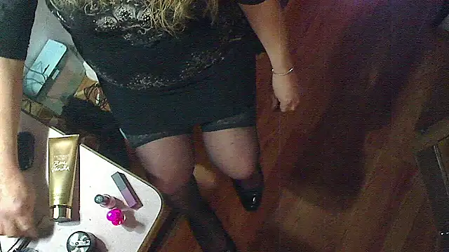 Snapshot of jessicalove99 chatting on February 14, 5:41 am jessicalove99 online show from February 14, 5:41 am