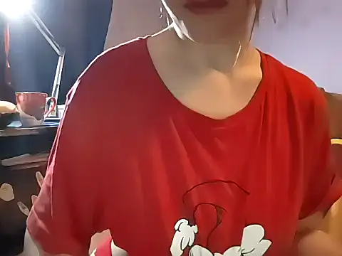 Snapshot of _Kitti_ chatting on March 28, 4:06 pm Kitti online show from March 28, 4:06 pm