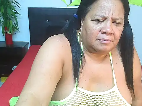 Shanttal0272 online show from June 3, 2:33 pm