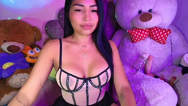 Pocahontascute 33 online show from June 25, 5:12 am