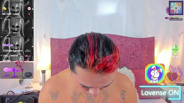 Snapshot of CristalSofiaHOT chatting on November 8, 1:55 pm CristalSofiaHOT online show from November 8, 1:55 pm