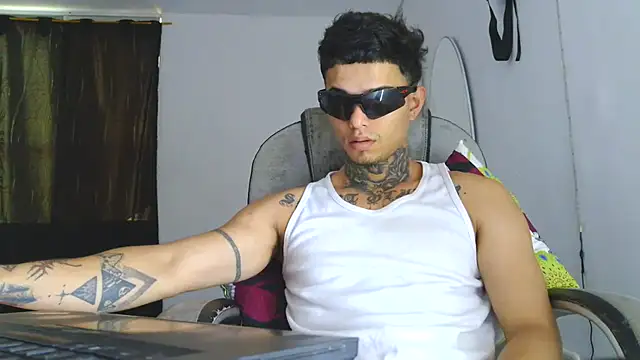 Skartoliver online show from October 13, 2:17 pm